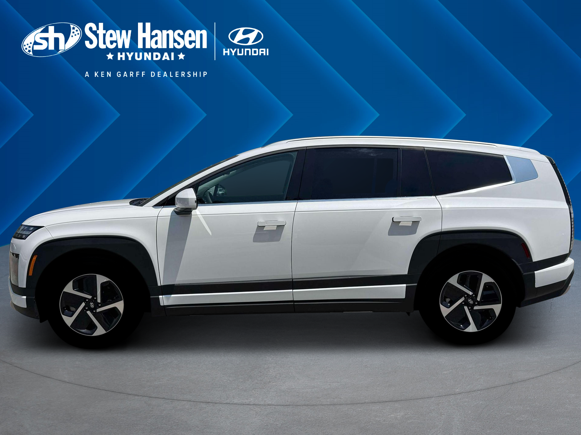 New 2026 Snow White Pearl Hyundai S image 22