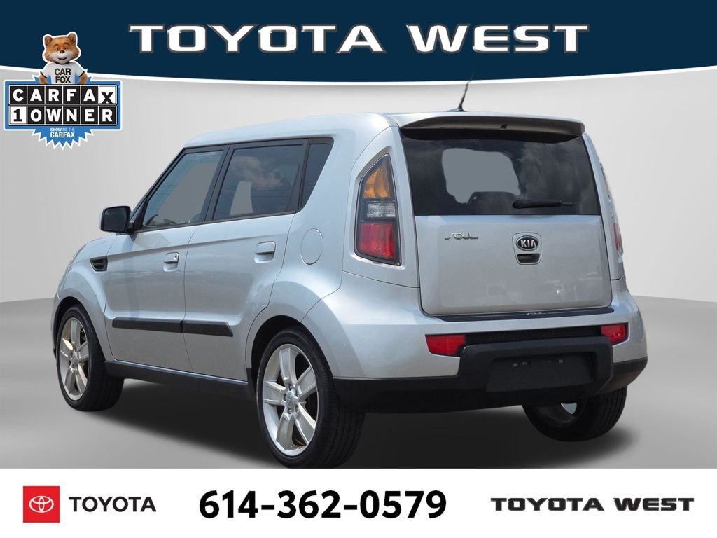 Used 2010 Silver Kia Sport image 10