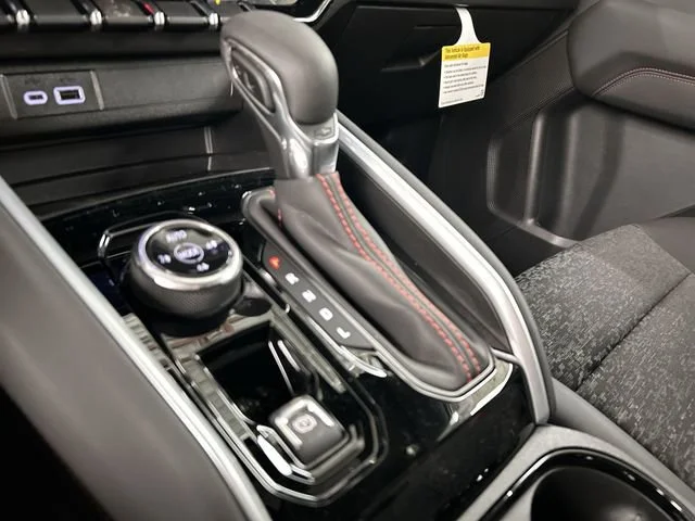 2026 Chevrolet Colorado Z71 - Photo 10
