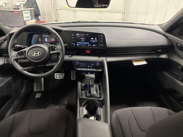 New 2026 White Hyundai SEL Sport Premium image 12