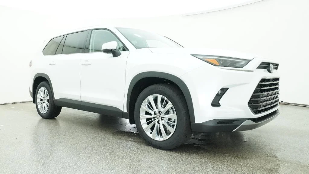 New 2026 Wind Chill Pearl Toyota Platinum image 9