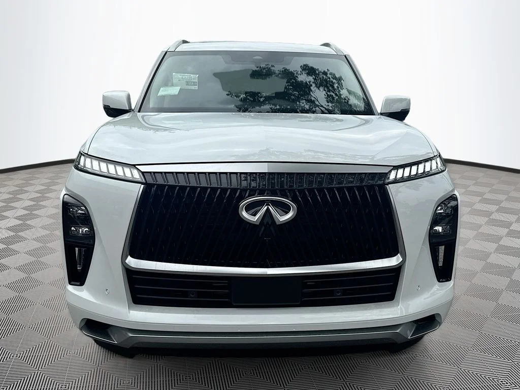 New 2026 RADIANT WHITE INFINITI Luxe 4WD image 2