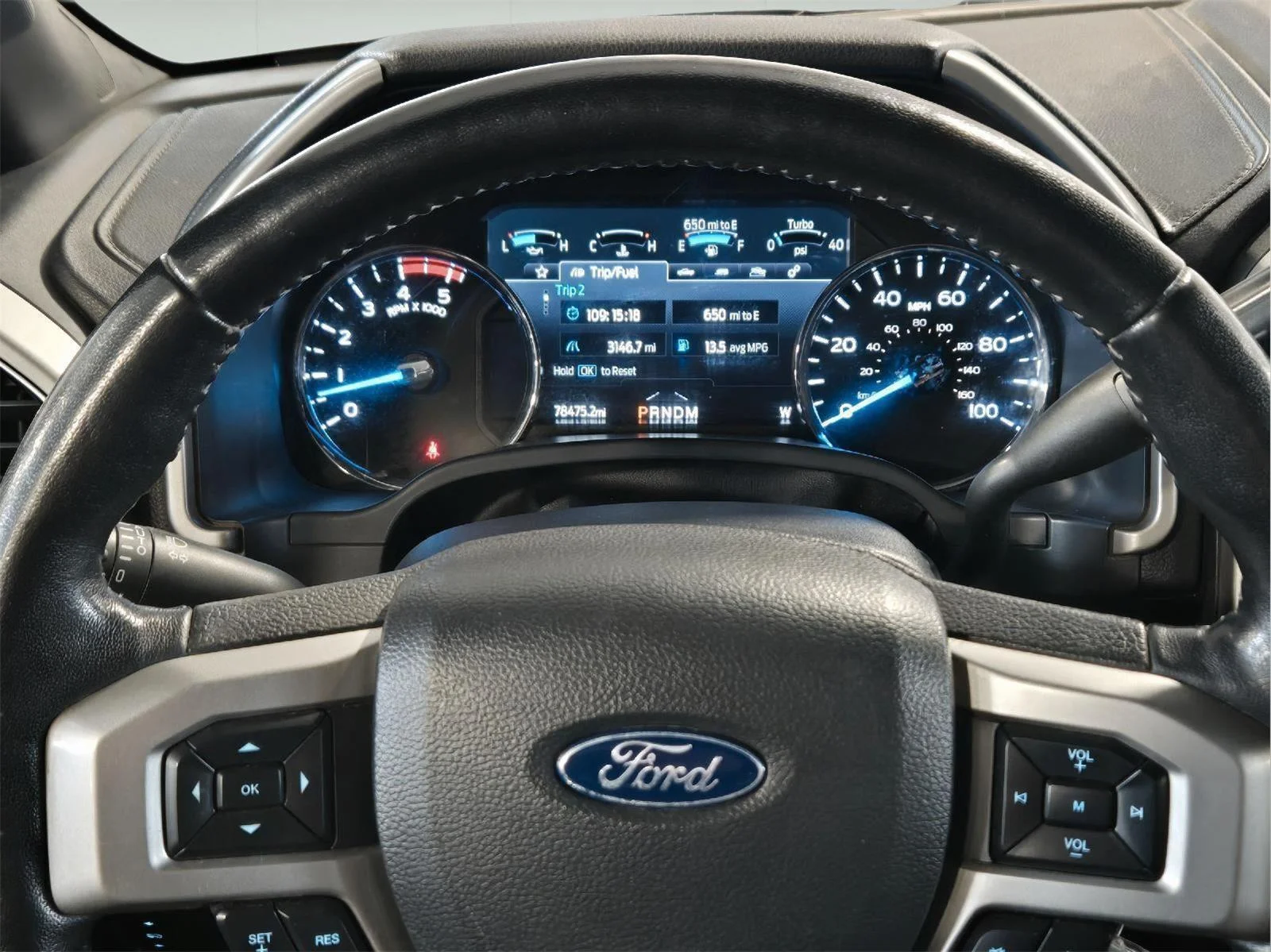 Used 2022 Iconic Silver/Carbonized Gray Ford Lariat image 18