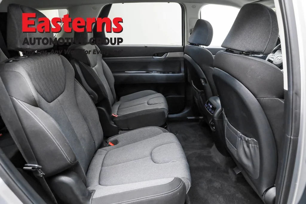 Used 2022 Silver Hyundai SEL image 24
