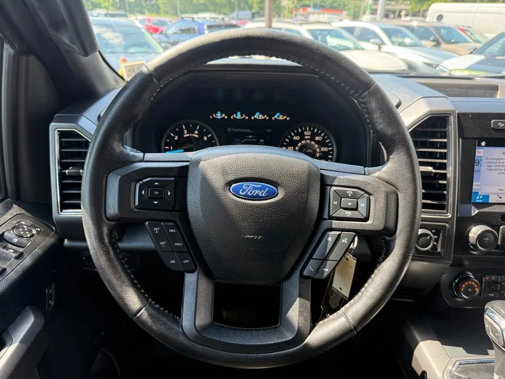 Used 2019 Black Ford XLT image 14