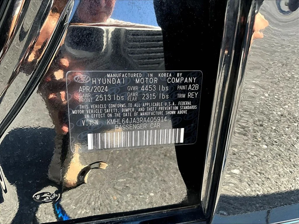 Certified Used 2024 Black Hyundai SEL image 19