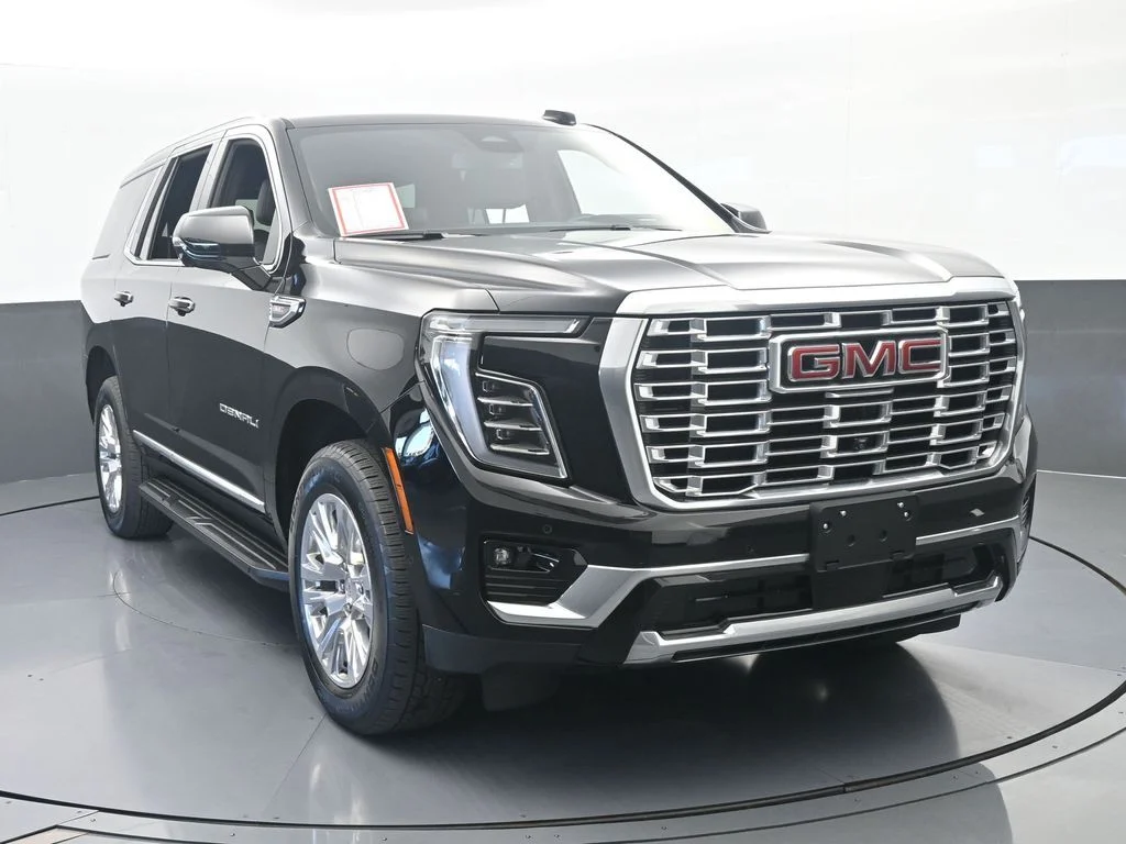 Used 2025 Onyx Black GMC Denali image 9
