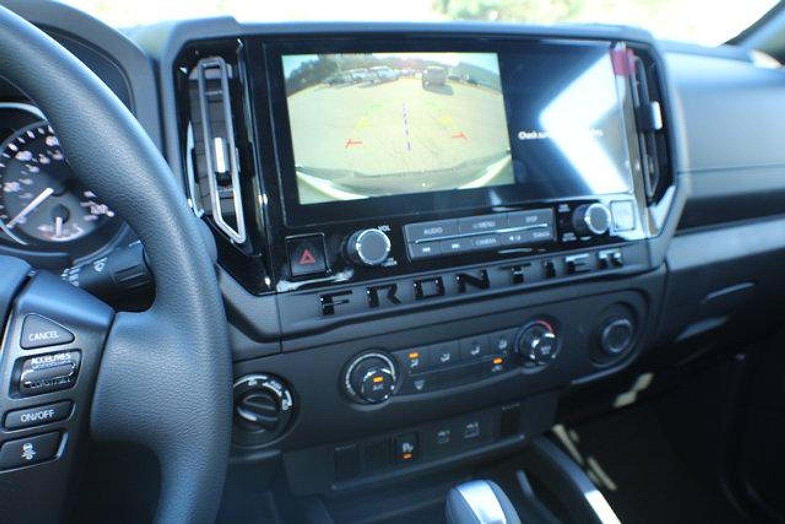 2026 Nissan Frontier SV - Photo 11