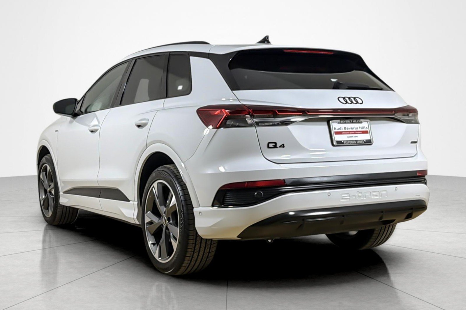 Used 2023 Glacier White Metallic Audi Premium Plus 50 quattro image 3