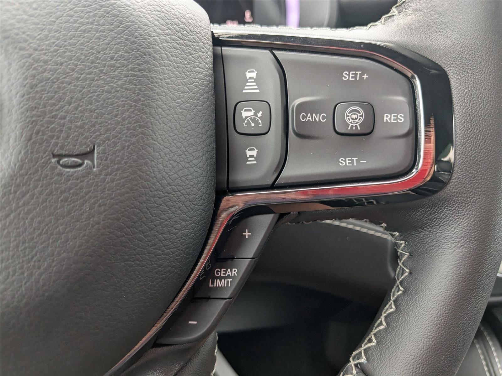 2026 RAM 1500 Limited - Photo 17