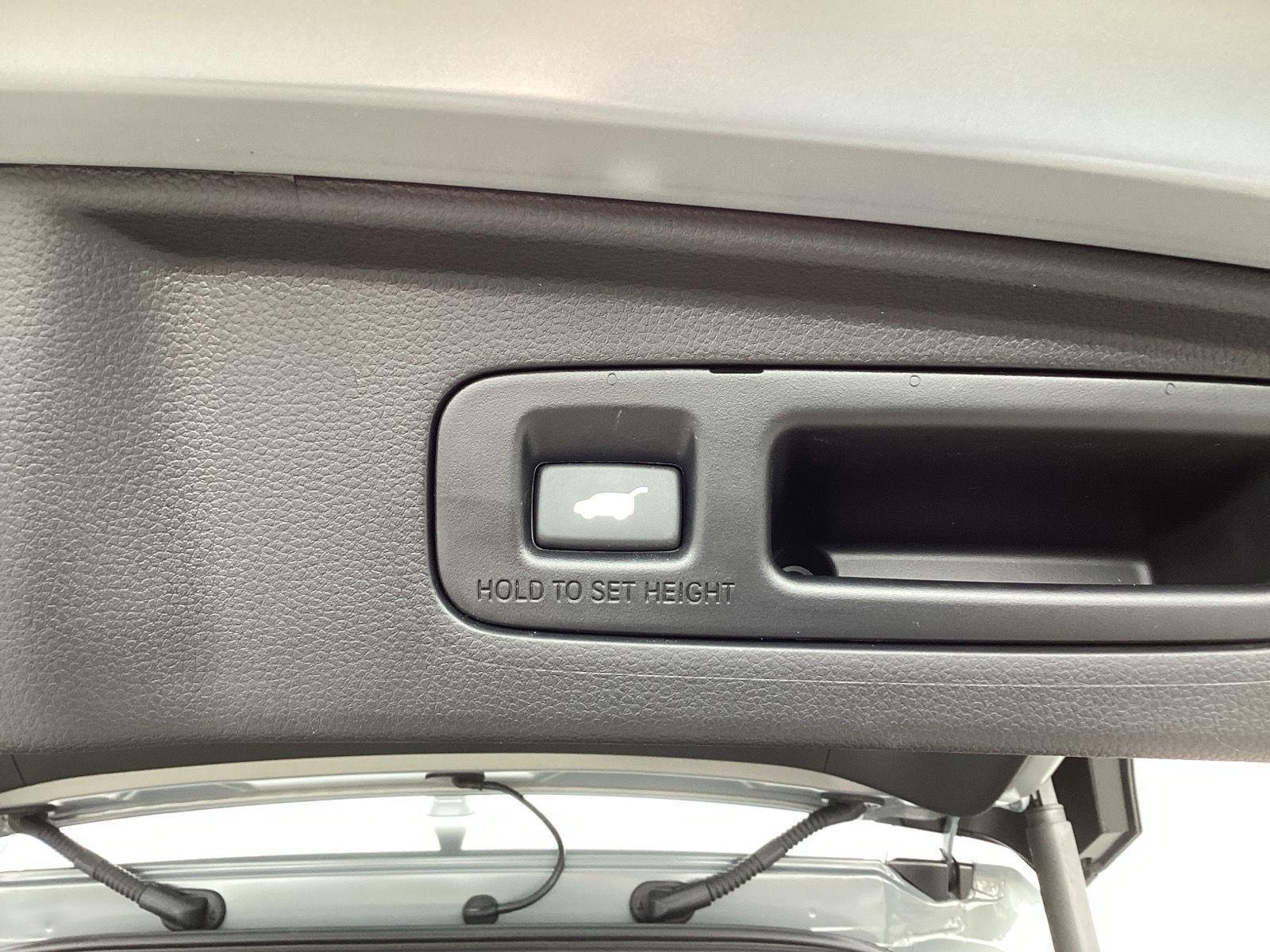 Used 2026 Urban Gray Pearl Honda EX-L image 8