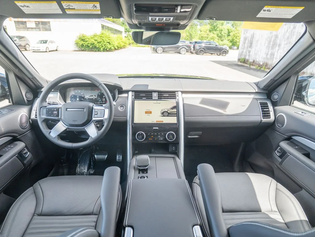 New 2026 Santorini Black Land Rover  image 16