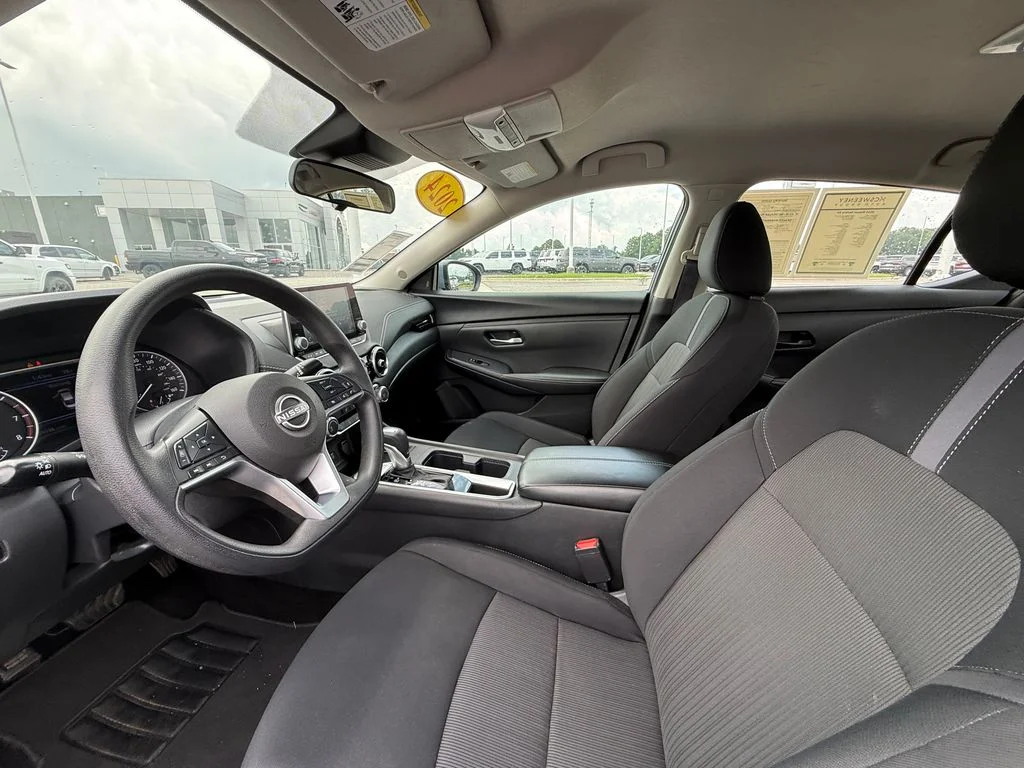 Used 2024 Gray Nissan SV image 21