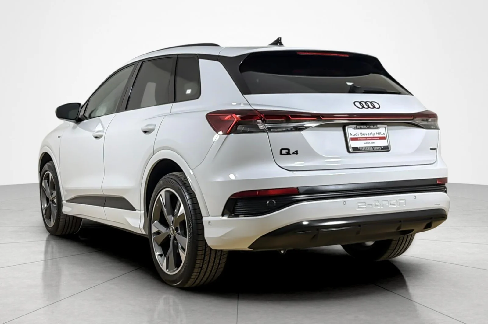 Used 2023 Glacier White Metallic Audi Premium Plus 50 quattro image 3