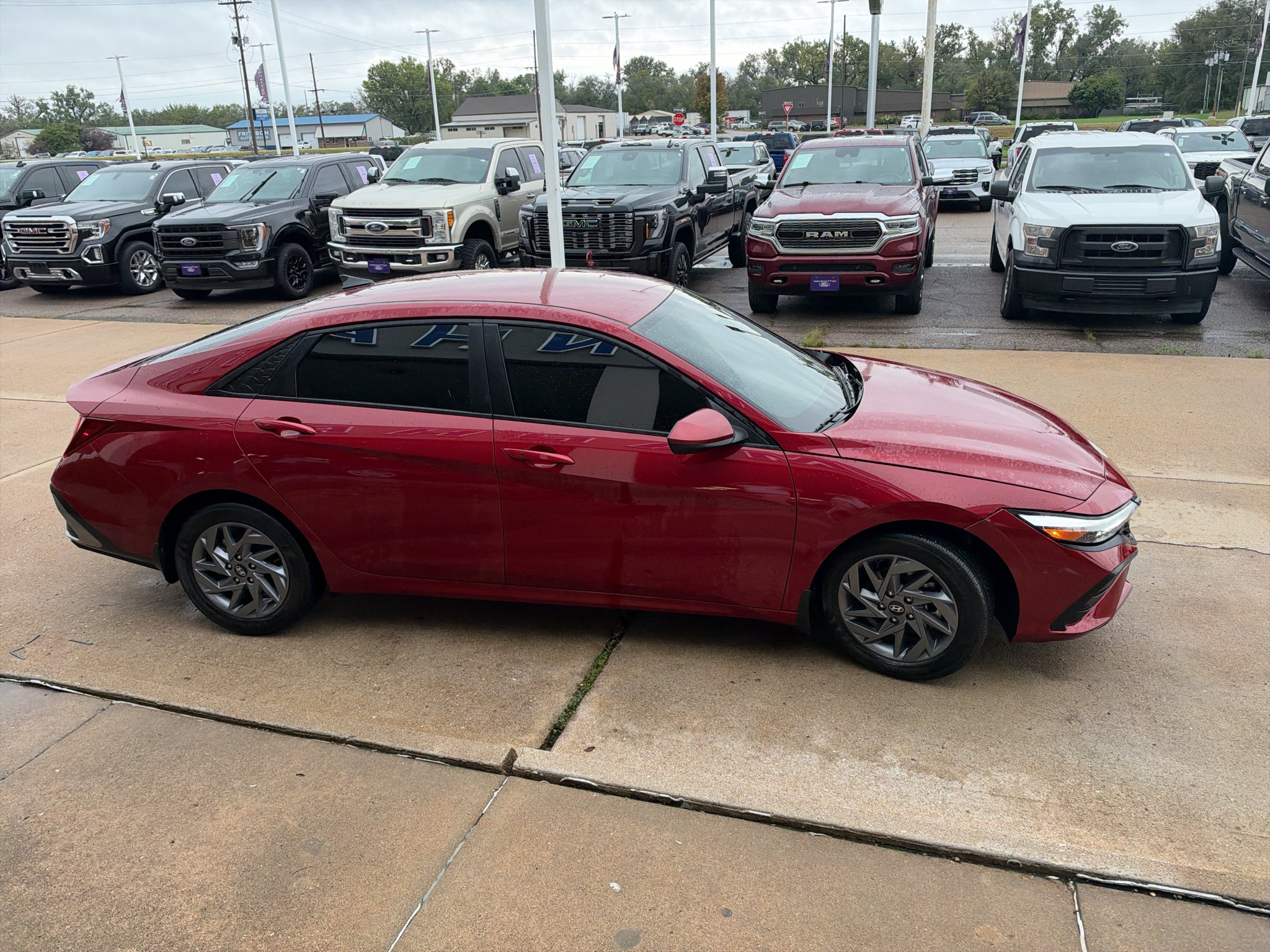 Used 2024 Ultimate Red Hyundai SEL image 5