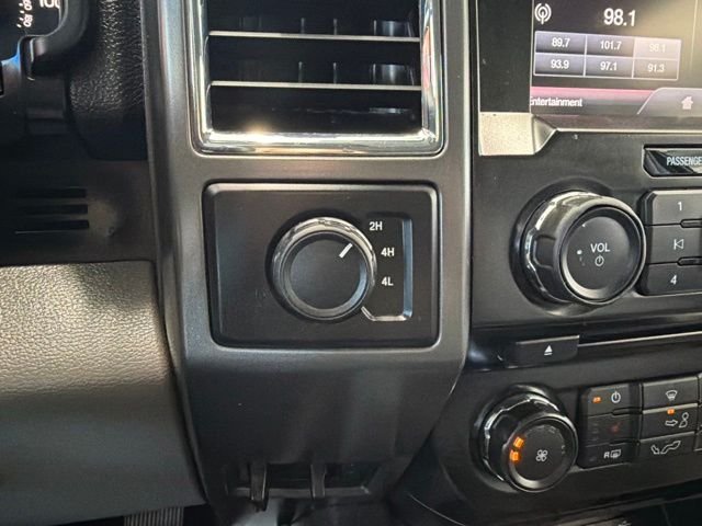 Used 2015 Magnetic Metallic Ford XLT image 26