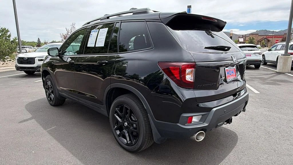 Used 2024 Crystal Black Pearl Honda Black Edition image 5