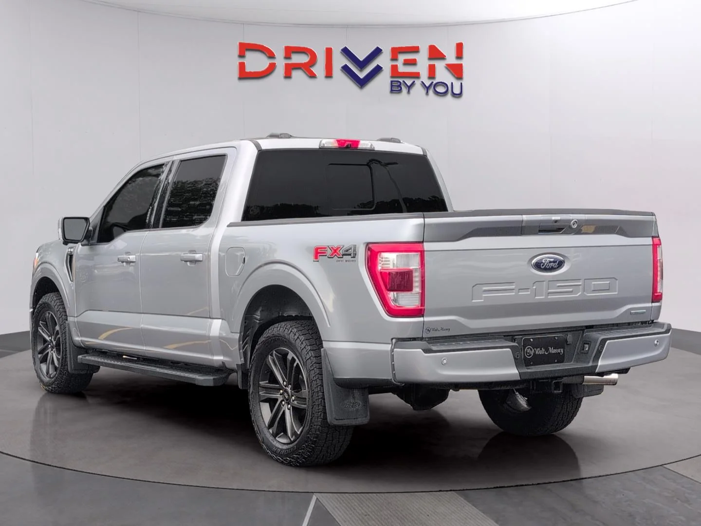 Used 2022 Iconic Silver Ford LARIAT image 3