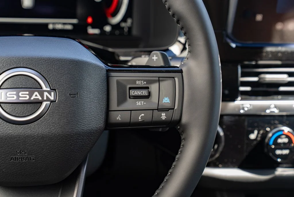 New 2026 Everest White Pearl TriCoat Nissan SL image 15