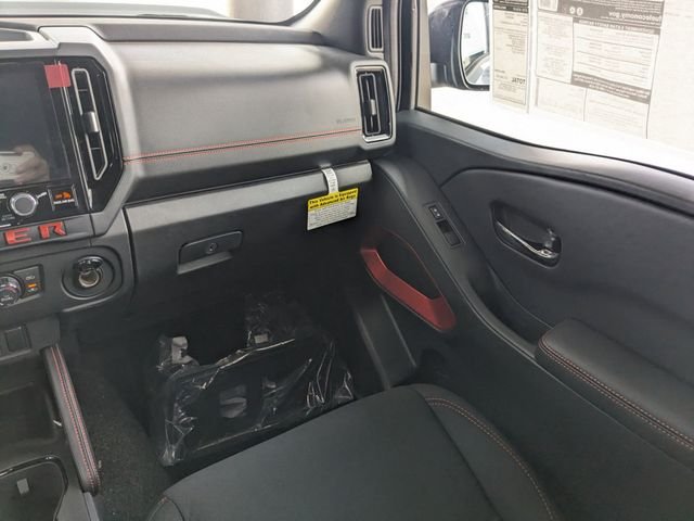 2025 Nissan Frontier PRO-X - Photo 13