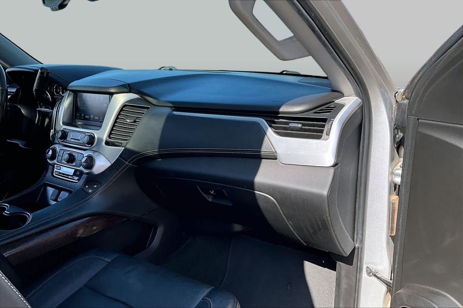 Used 2018 Quicksilver Metallic GMC SLT image 16