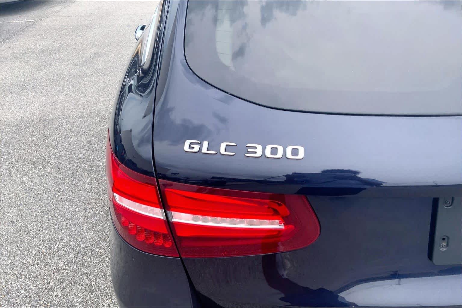 Used 2019 Lunar Blue Metallic Mercedes-Benz GLC 300 image 30