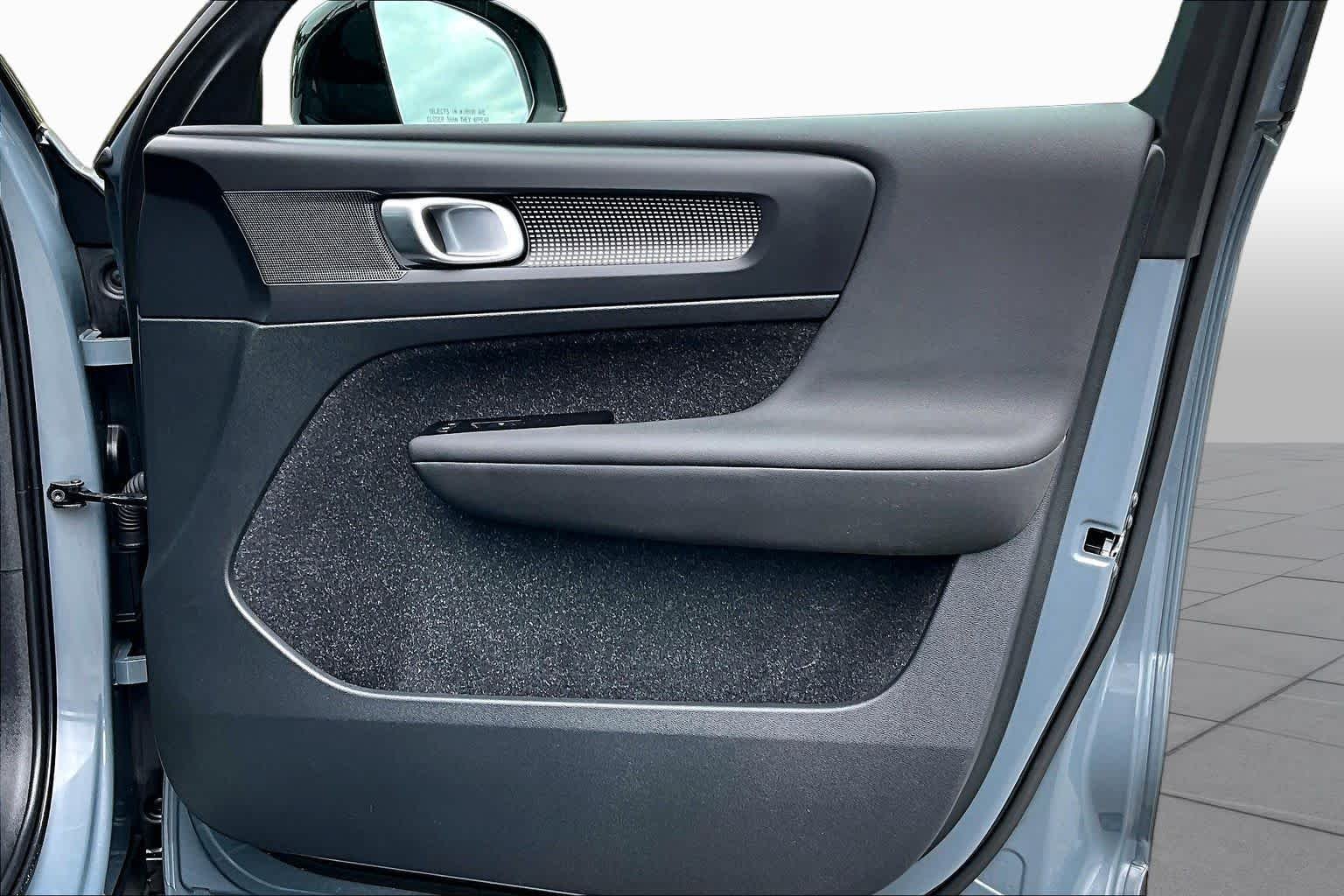 Used 2021 Thunder Grey Metallic Volvo R-Design image 22