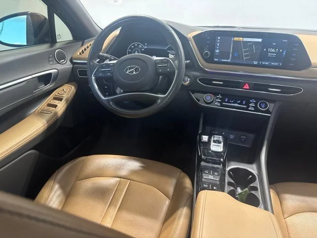 Used 2020 Black Hyundai Limited image 19