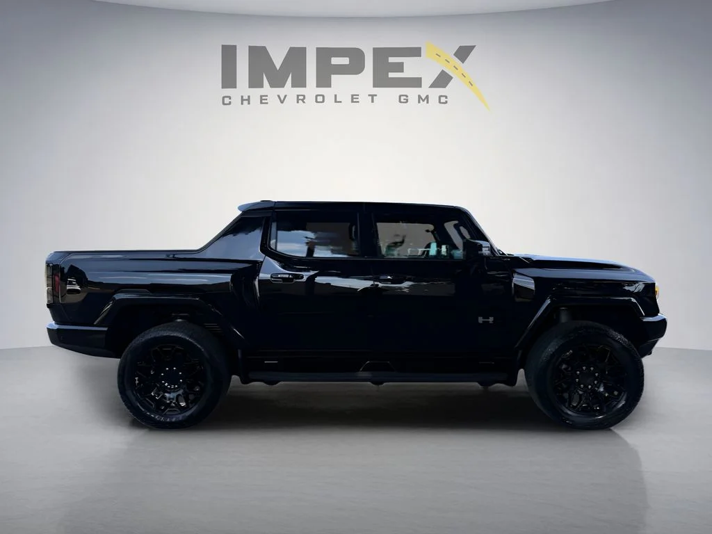 Used 2025 Black GMC 2X image 6