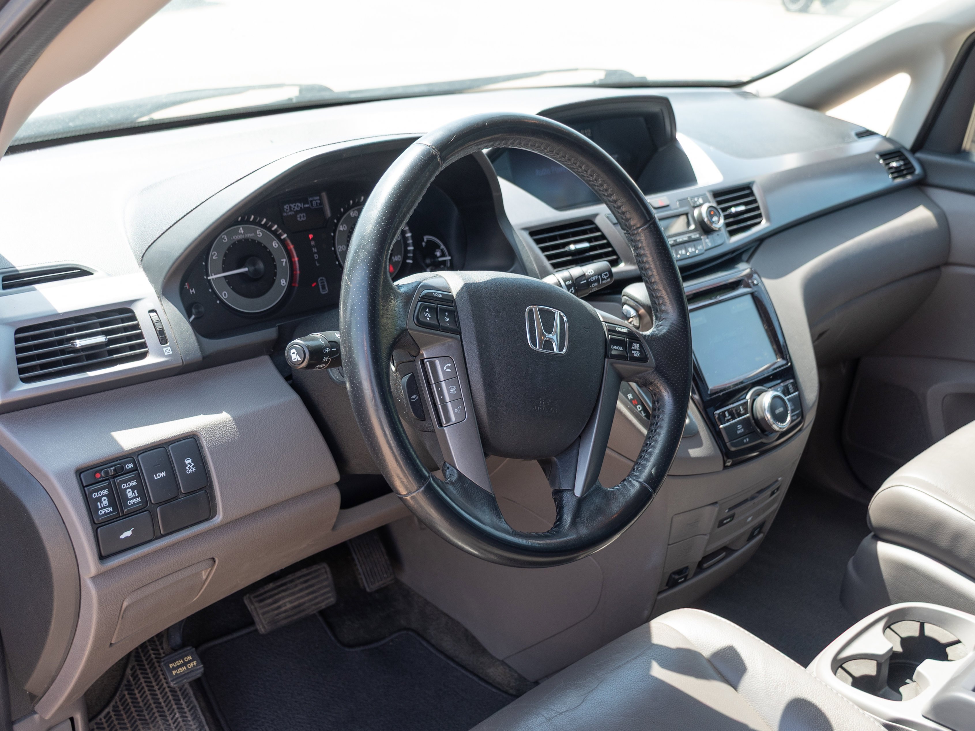 2014 Honda Odyssey EX-L - Photo 9