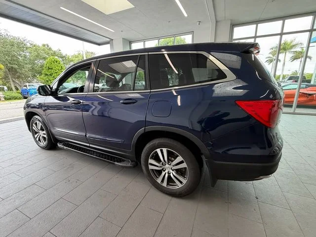 Used 2016 Blue Honda EX image 9