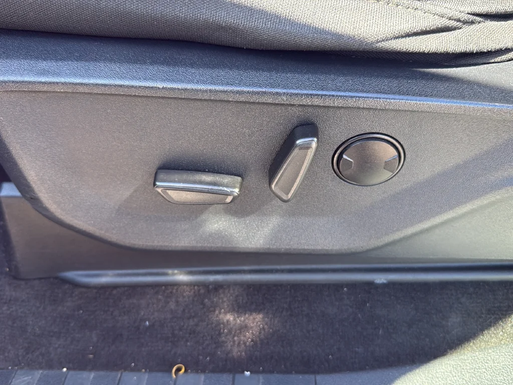 Used 2023 Gray Ford XLT image 18