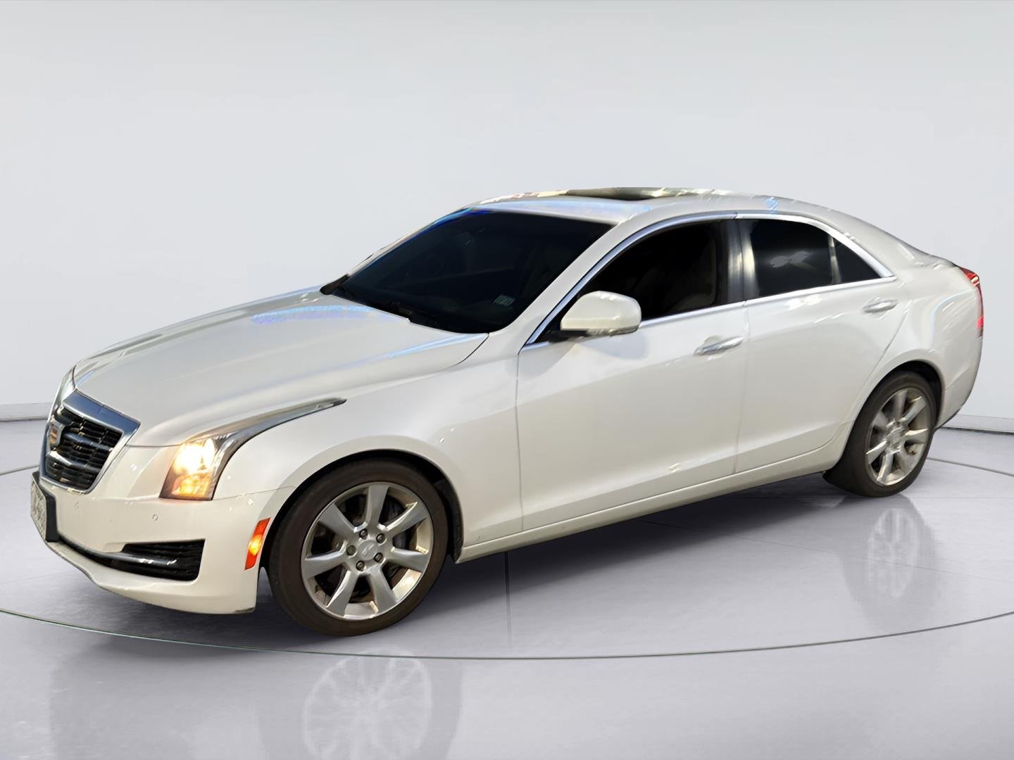 Used 2016 CRYSTAL WHITE TRICOAT Cadillac Luxury Collection AWD image 1