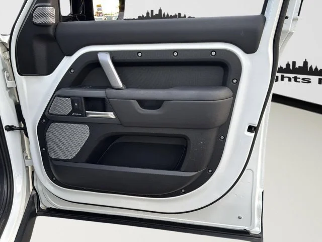 2024 Land Rover Defender X-Dynamic SE - Photo 29