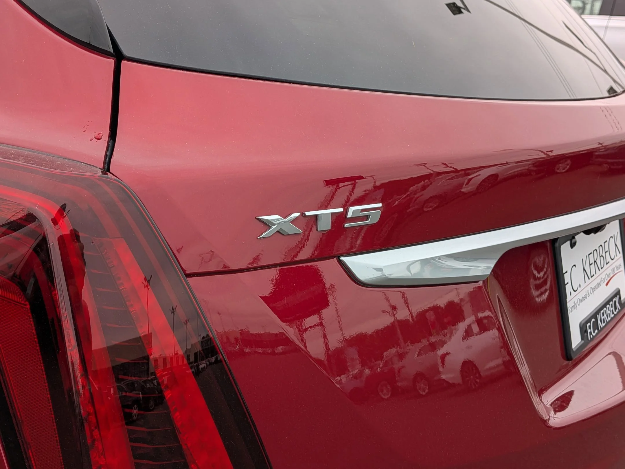 Used 2020 Red Horizon Tintcoat Cadillac Premium Luxury AWD image 32