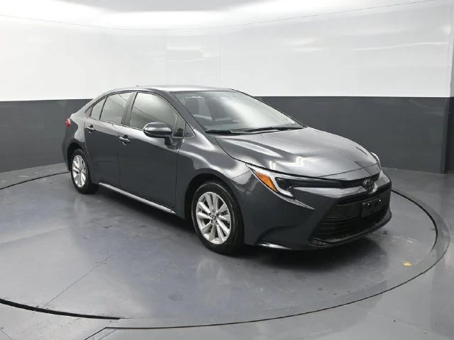 Used 2026  Toyota LE image 10