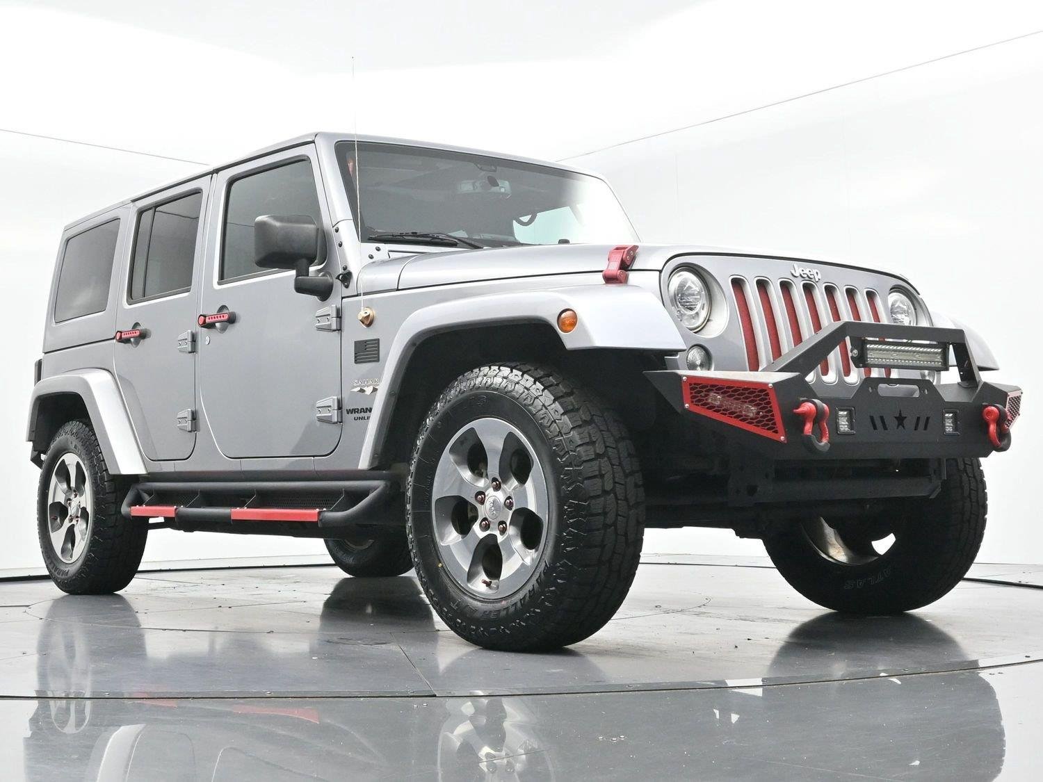 Used 2017 Billet Silver Metallic Clearcoat Jeep Sahara image 49