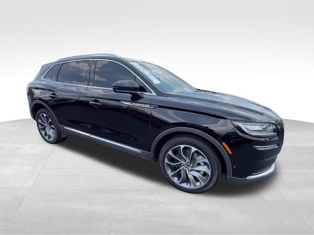 Used 2023 Black Lincoln Reserve image 2