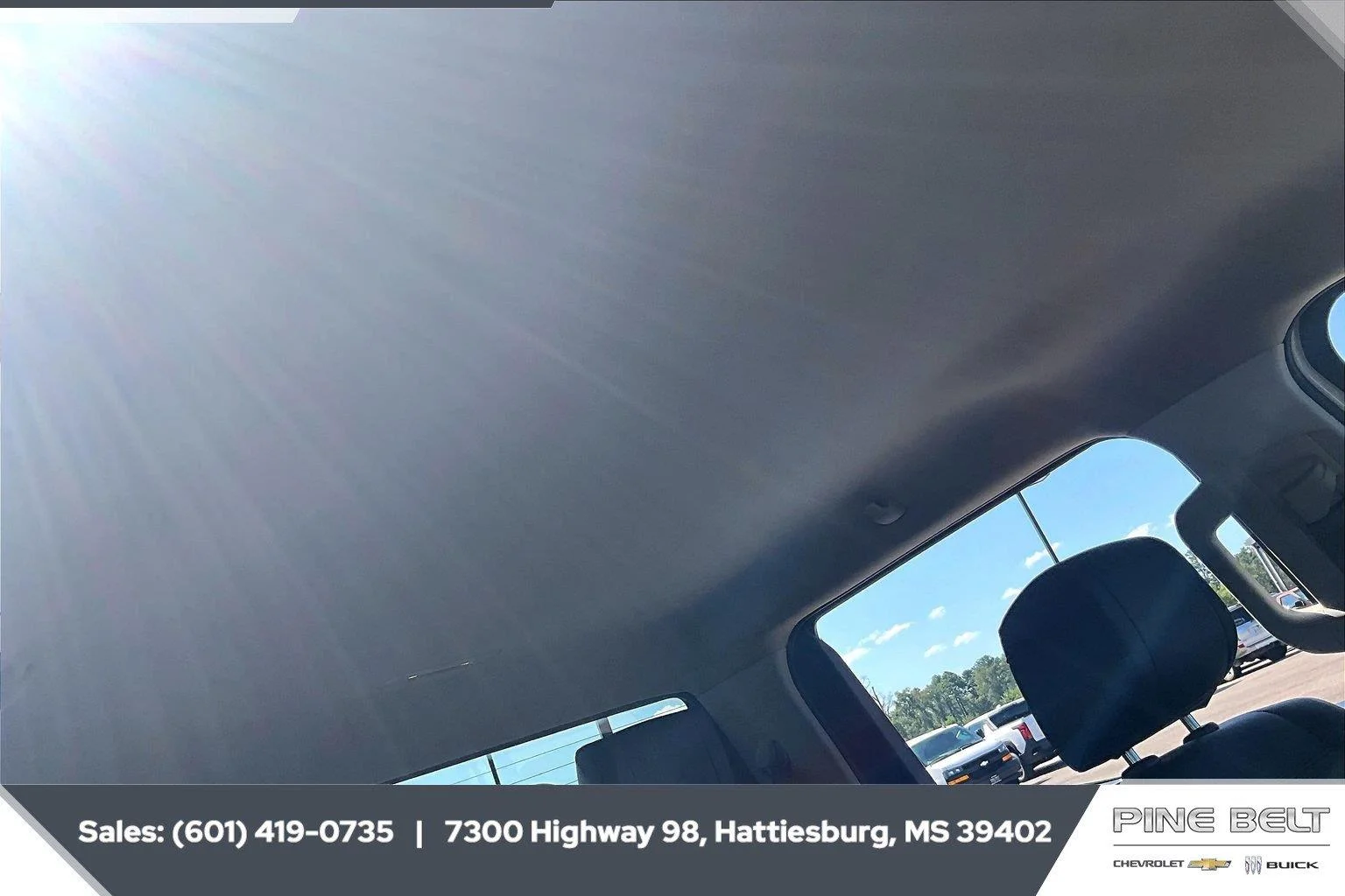 Used 2023 Ice Cap Toyota SR5 image 17