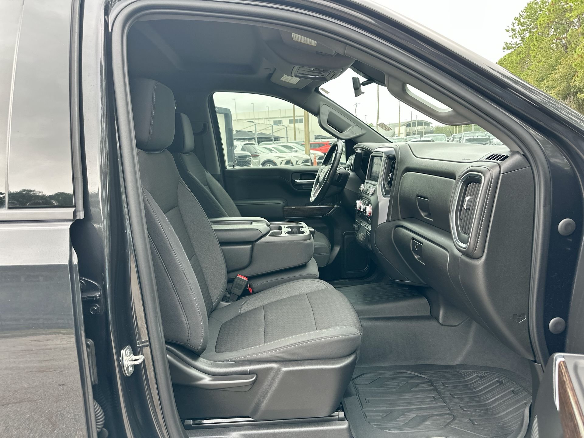Certified Used 2020 CARBON BLACK METALLIC GMC Elevation image 27
