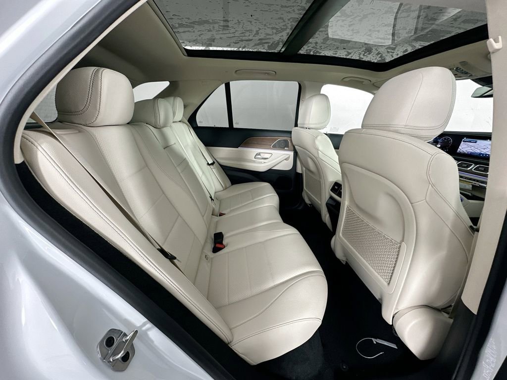 New 2026 MANUFAKTUR Moonlight White Metallic Mercedes-Benz GLE 350 image 63