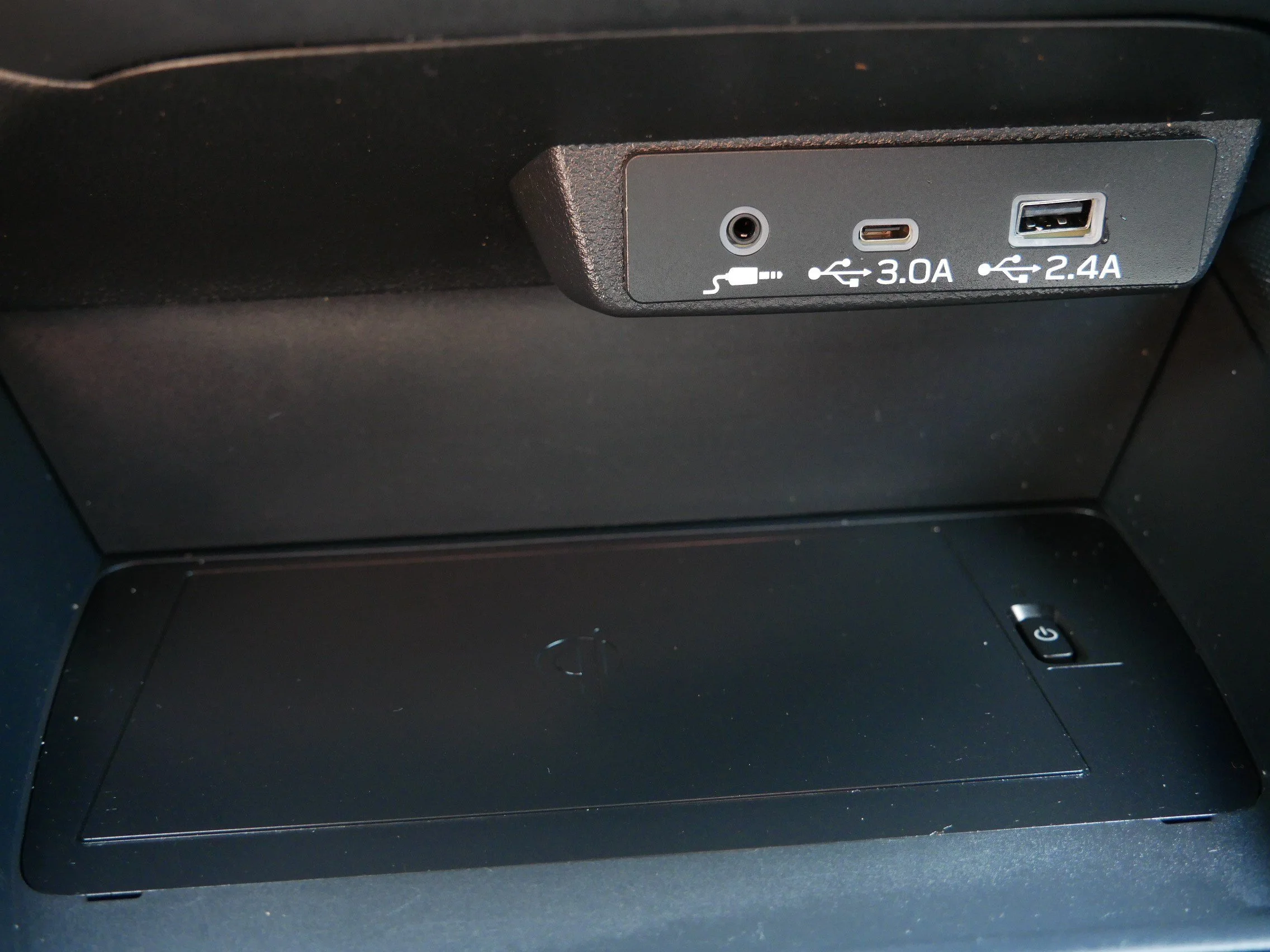 Used 2025 Magnetite Gray Metallic Subaru Premium image 29