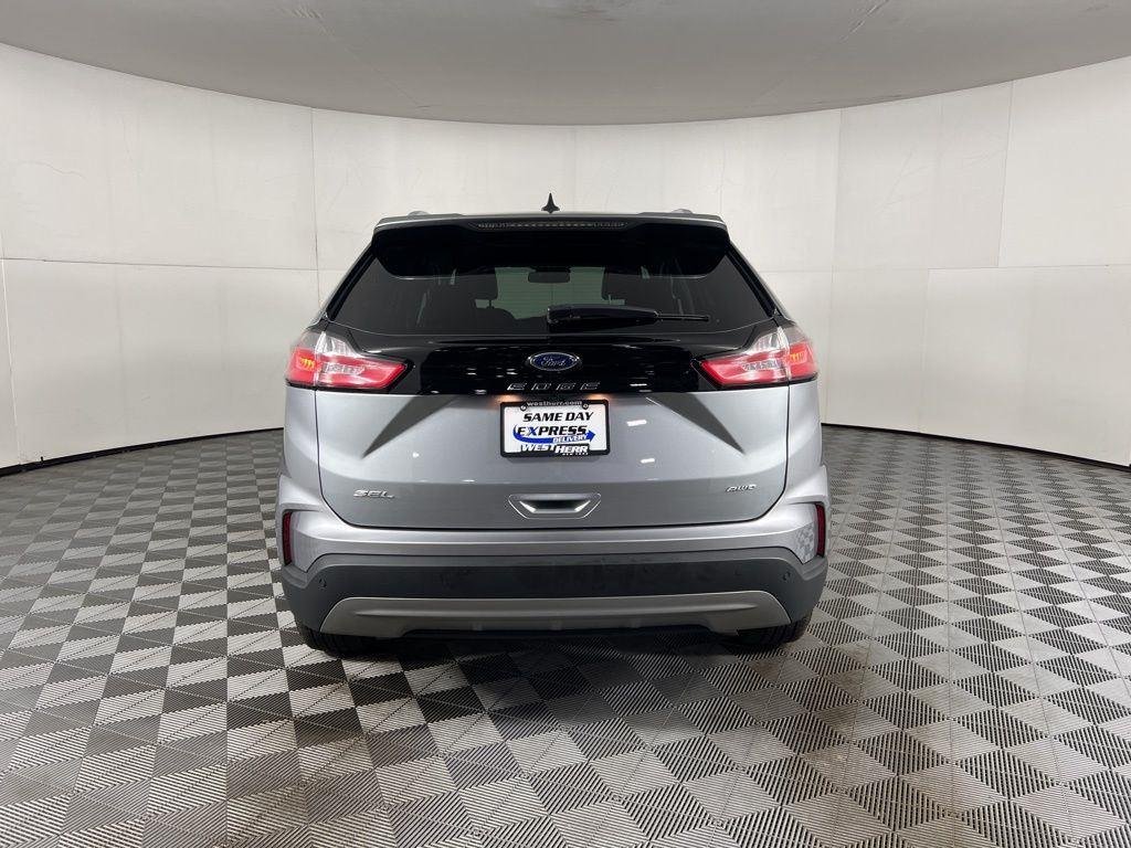 Used 2024 Silver Metallic Ford SEL image 5