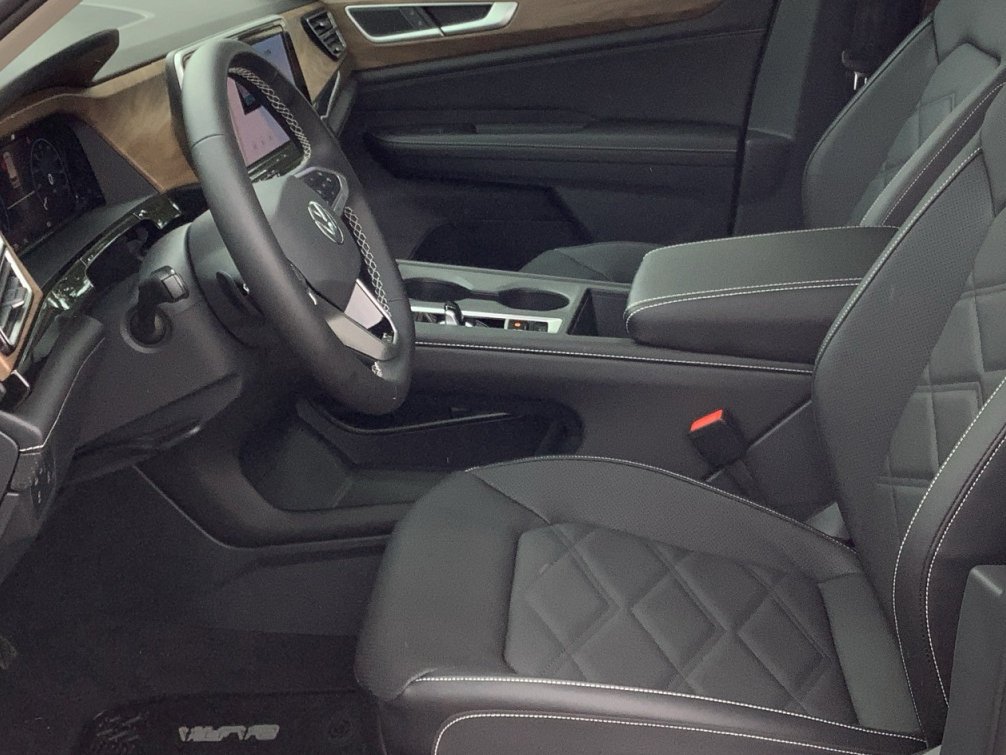New 2026 OPAL WHITE Volkswagen 2.0T SE image 21
