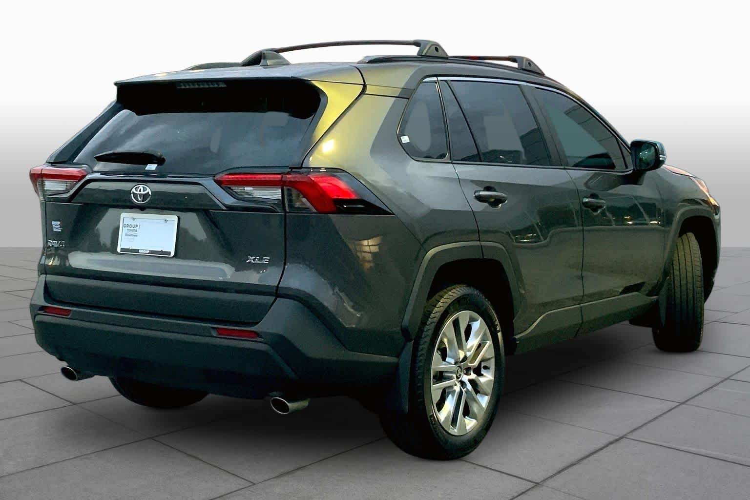 Used 2025 Magnetic Gray Metallic Toyota XLE Premium image 12