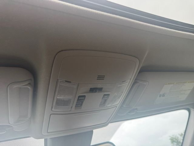 Used 2017 Super White Toyota XLE image 10
