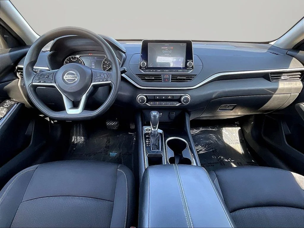 Certified Used 2021 Super Black Nissan 2.5 SV image 7