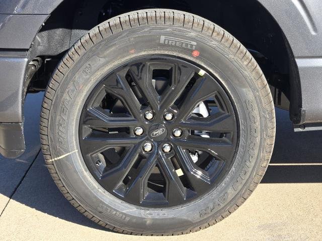 New 2026 Carbonized Gray Metallic Ford XLT image 27