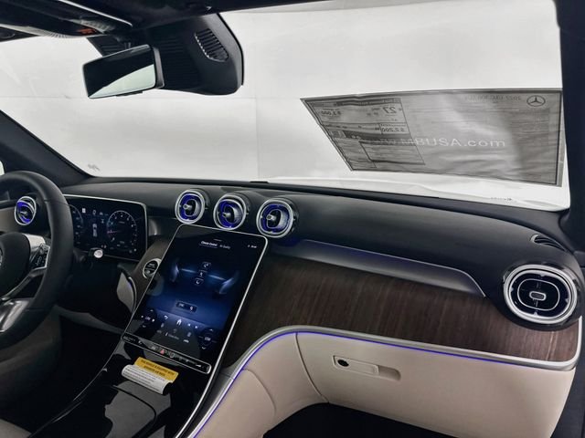 New 2027 Polar White Mercedes-Benz GLC 300 image 29
