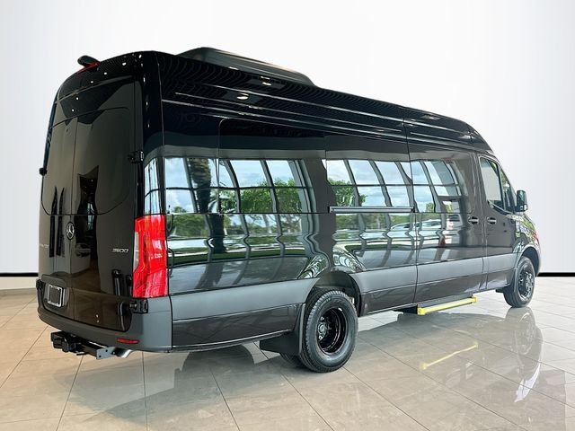 New 2026 Obsidian Black Metallic Mercedes-Benz Cargo 170 WB image 7